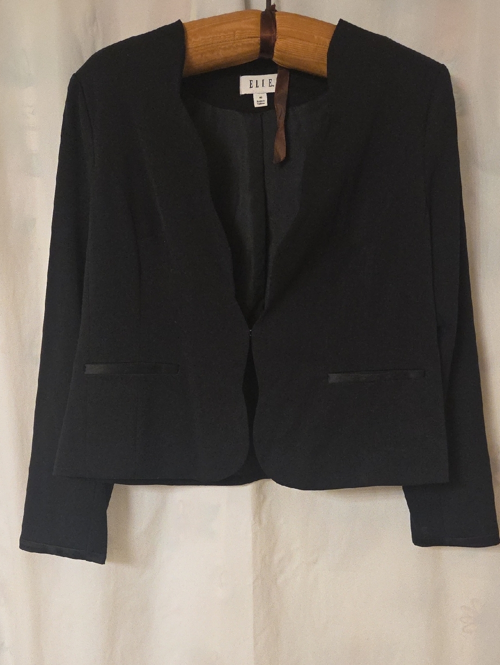 ELLE Black Women's Open-Front Crop Blazer